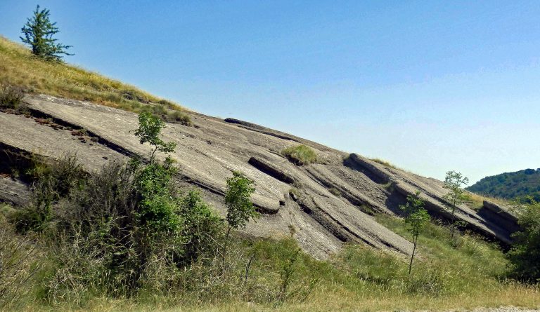 Dépôts phréatomagmatiques au Coulet de la Soulière découverte géologique Ardèche