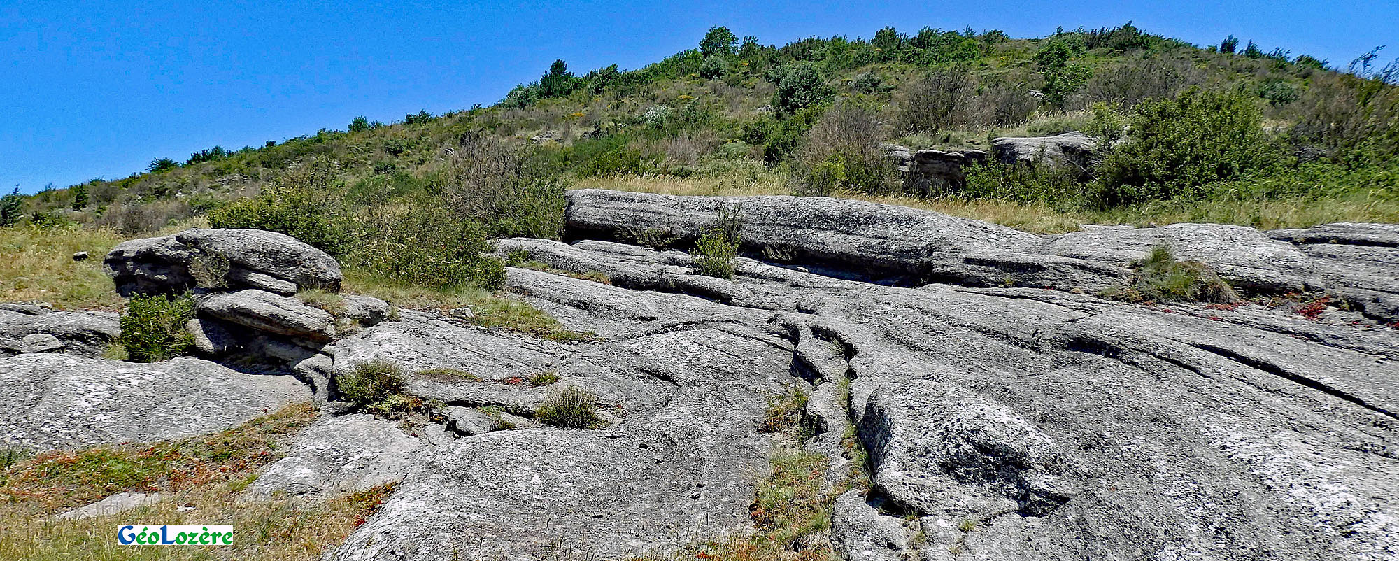 Lire la suite à propos de l’article Le Coulet de la Soulière sur le plateau du Coiron en Ardèche
